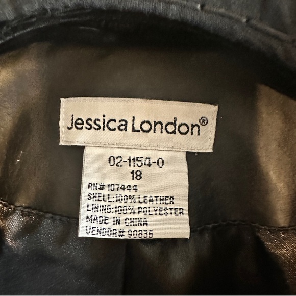 JESSICA LONDON Leather “Buttery Soft” Black Cropped Jacket Size 18 - Picture 6 of 10